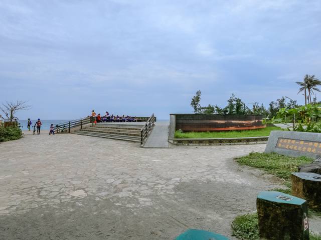 千禧曙光紀念園區:海邊平台
